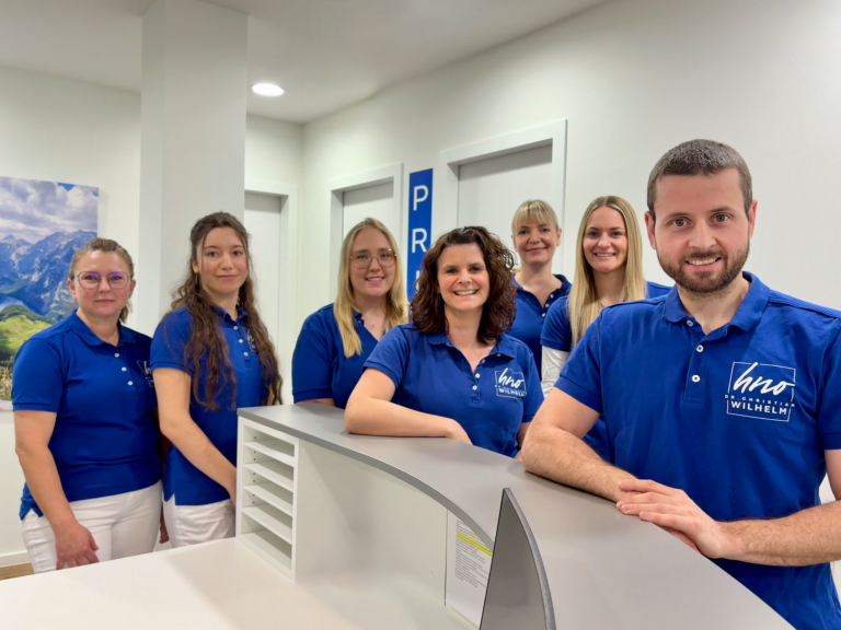 Das freundliche Team der HNO-Praxis Dr. Wilhelm in Karlstadt bei Würzburg – Ihr Spezialist für Hals-Nasen-Ohren-Heilkunde